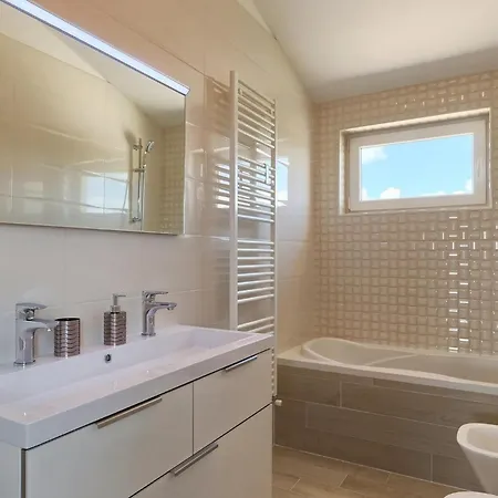 Zeus Tatil Evi