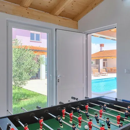 Holiday home Zeus Pula