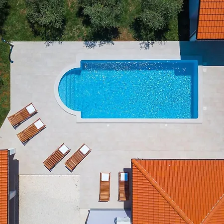 Zeus Holiday home