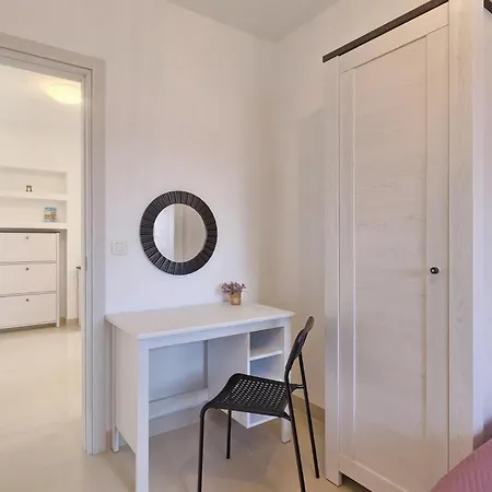 Zeus Holiday home