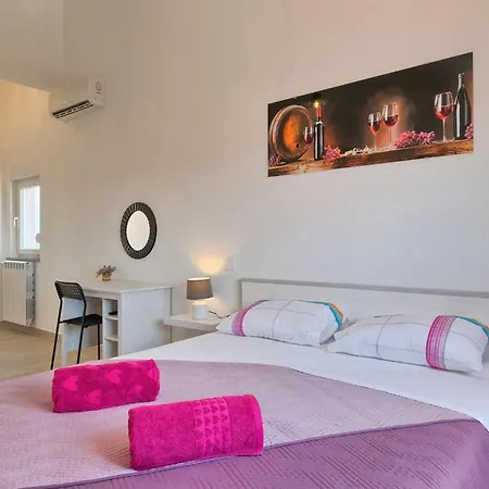 Zeus Holiday home