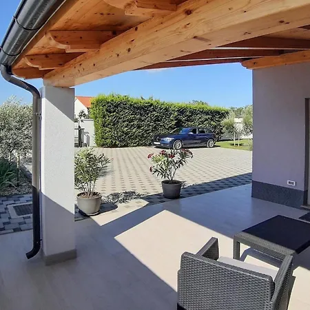 Zeus Holiday home *