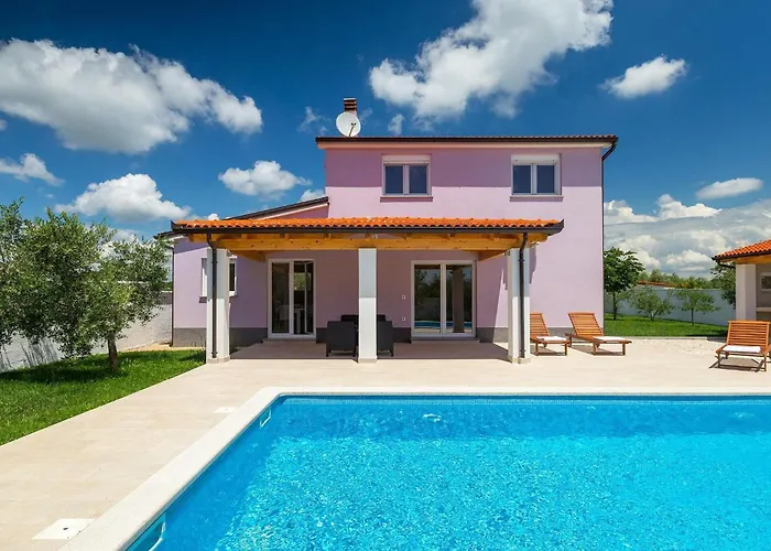 Сasa de vacaciones Zeus Pula