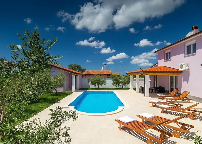 Сasa de vacaciones Zeus Pula