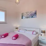Zeus Ferienhaus *